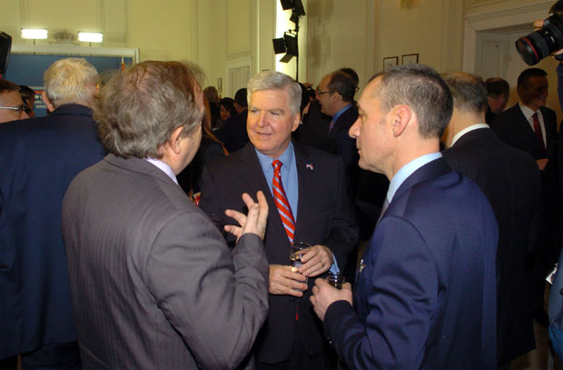 Сужава се пролаз за амбасадоре; 24 наша представника никада није примио шеф дипломатије земље домаћина!